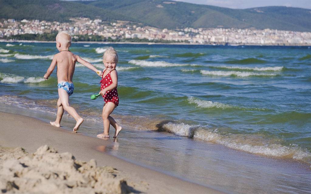 Куда поехать в Болгарию с детьми на море и как лучше добраться