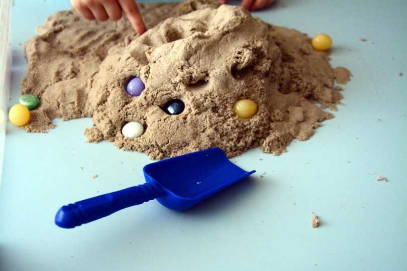 Как сделать кинетический песок своими руками в домашних условиях: самому, с песком и без песка, без крахмала