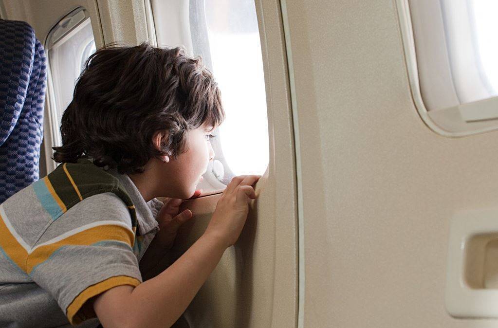 Как перенести и чем заняться при долгом перелете на самолете: советы из личного опыта
