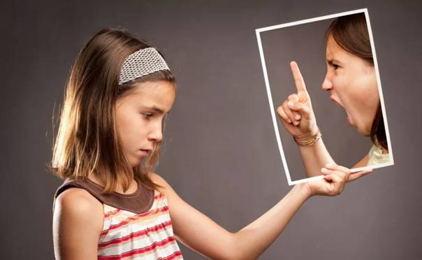 10 фраз, которые делают из детей закомплексованных взрослых