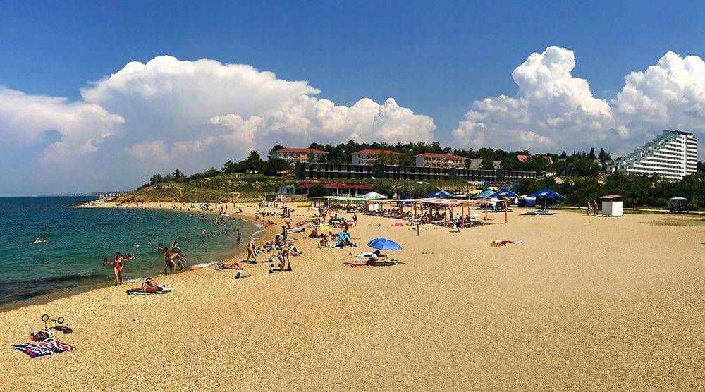 Лучшие песчаные пляжи Крыма для отдыха с детьми