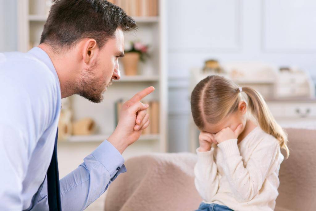 20 признаков того, что вы ребенок токсичного родителя