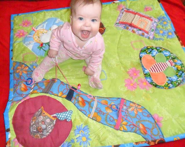 Как сделать самому развивающий коврик для малыша. делаем развивающие коврики своими руками