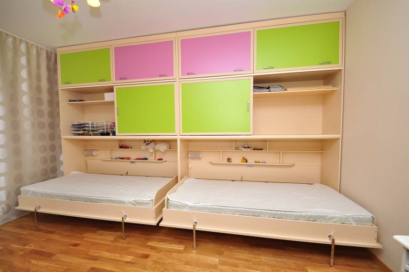 Детская комната с откидными кроватями трансформерами (30 фото интерьеров)