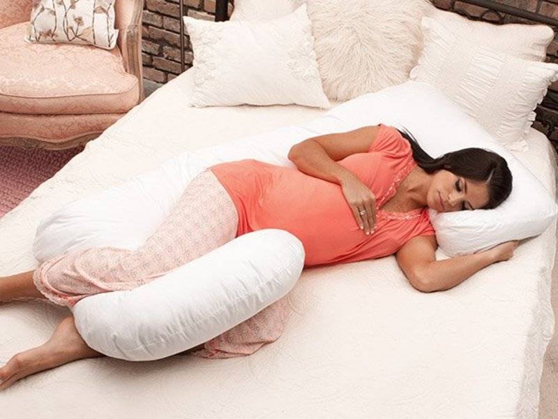 Почему беременным нельзя спать на спине: мнение врачей