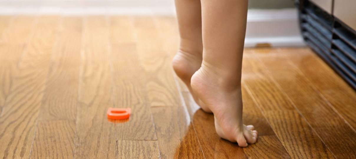 Ребенок ходит на носочках, что делать родителям? доктор позвонков