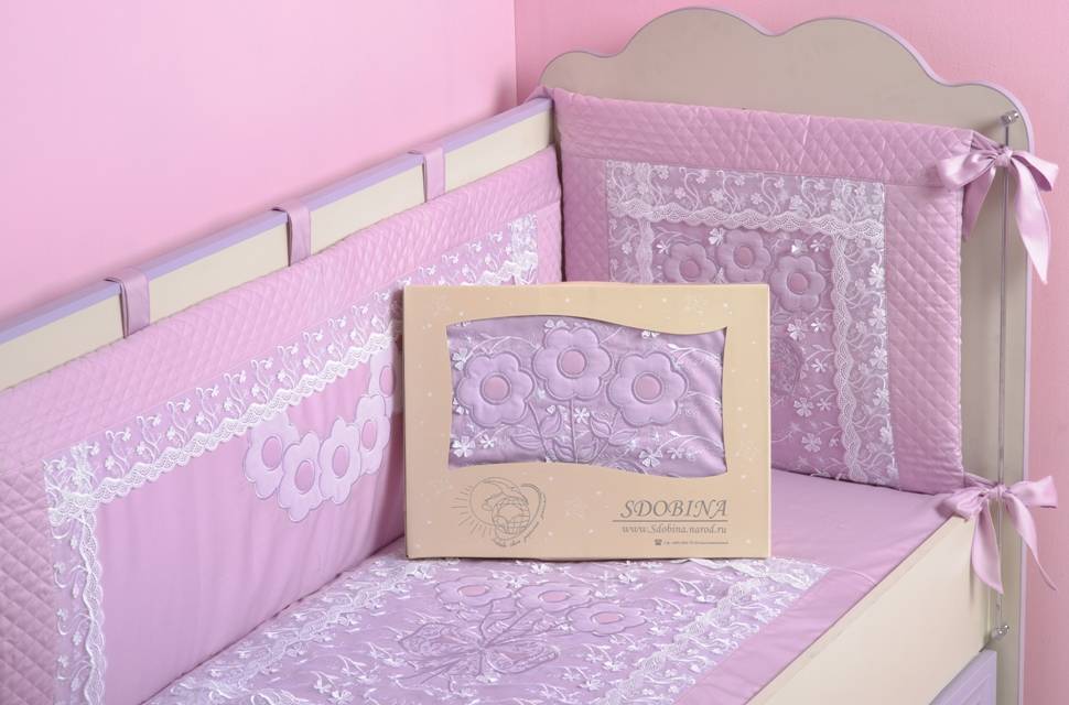 Постельное белье в кроватку для новорожденных