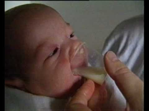 Пальцевое кормление как безопасный способ докорма, центр мамино молоко 99-76-60