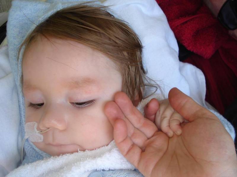 Конъюнктивит у новорожденных детей: причины, симптомы и лечение
