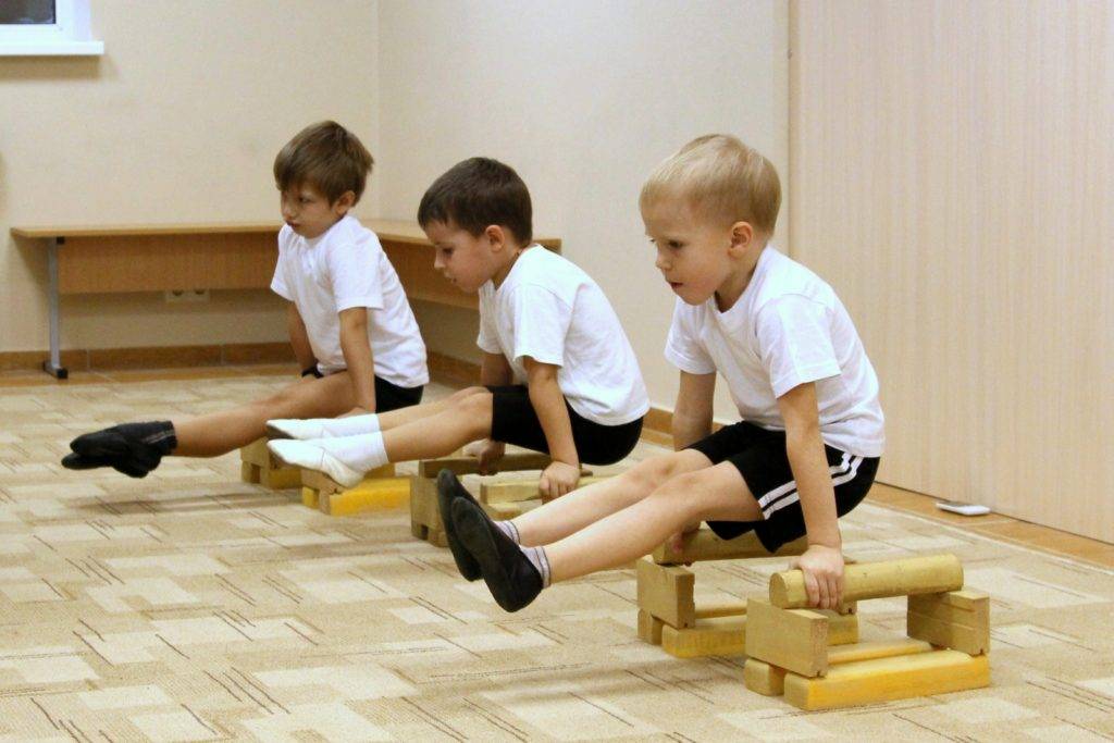 Гимнастика для детей: с какого возраста и какая польза