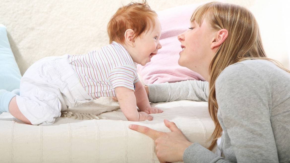 Общение с ребёнком в первый месяц жизни