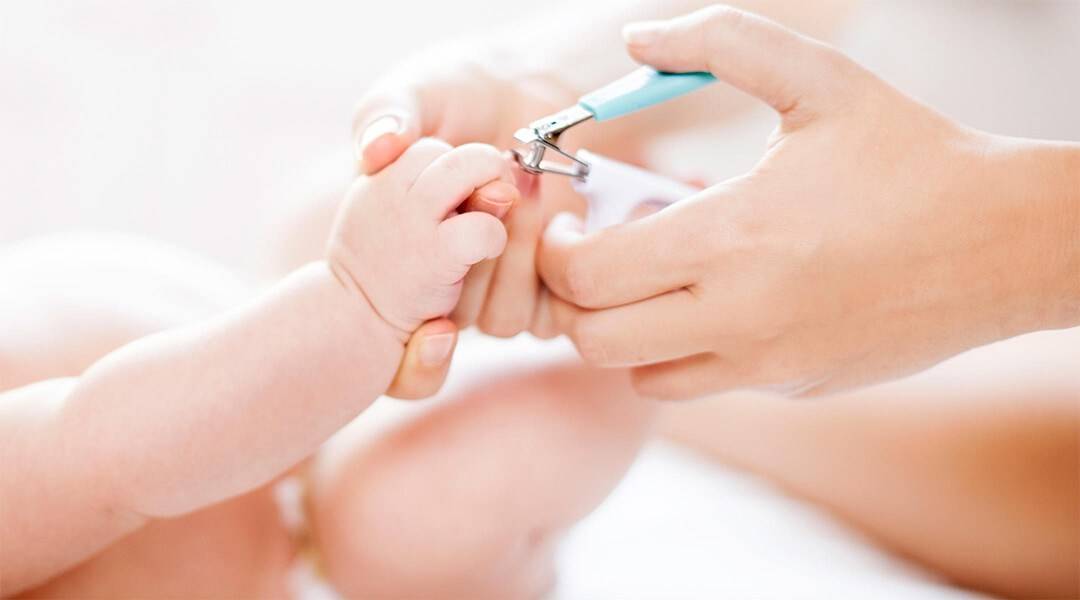 Как стричь ногти новорожденному на руках и ногах правильно - инструкция