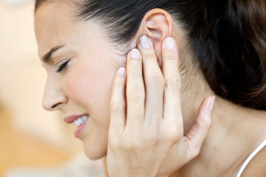 Боль и воспаление в ухе — что может вызвать данный симптом – лечение в цэлт