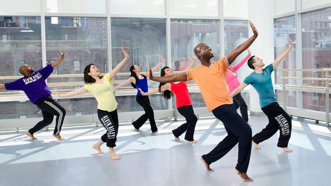 Зумба фитнес: что это такое и в чем польза танцев зумба для похудения