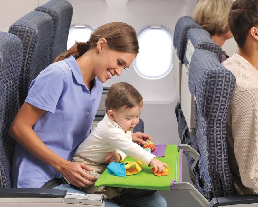 Ребенок в самолете: 10 удачных решений. что взять с собой? чем занять маленького ребенка в самолете