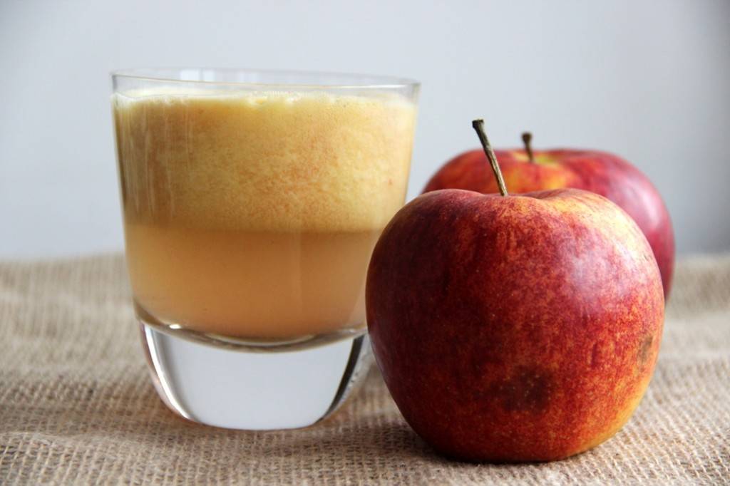 Особенности употребления сушеных яблок при грудном вскармливании. почему сухой фрукт полезнее свежего?