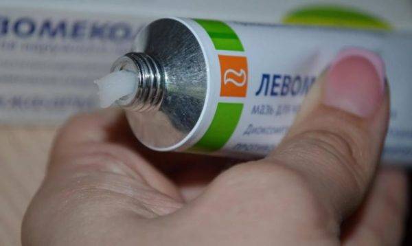 Топ-6 популярных мазей от насморка: а есть ли эффект?